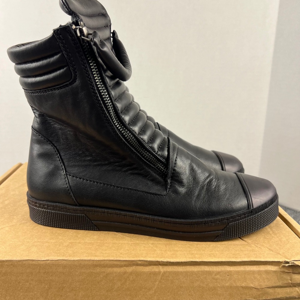 Marsella NYC Karma Boots Black Leather Ribbed High Top Side Zip Sz 40 US 9.5-10